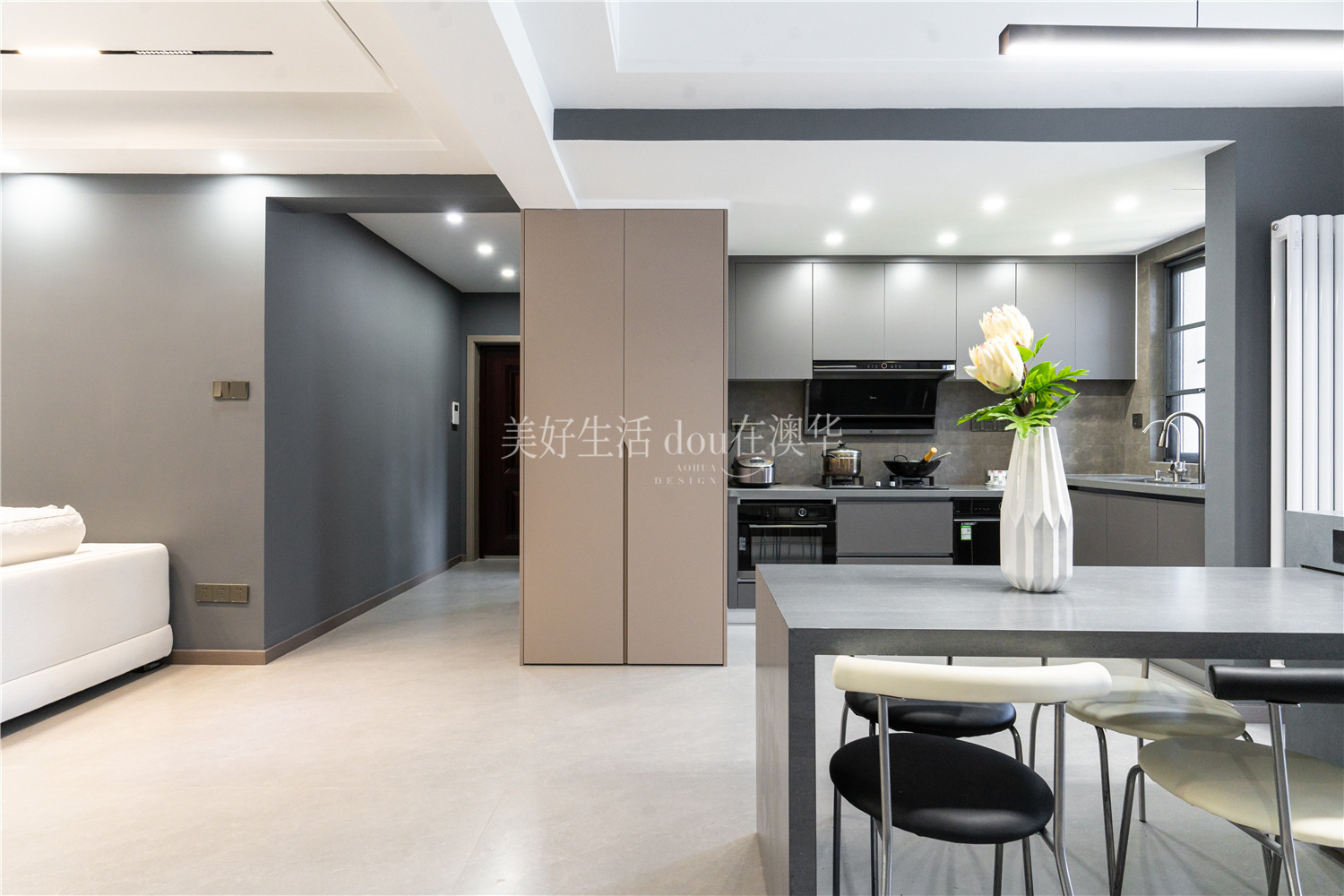 牧嶺易城158㎡現(xiàn)代風(fēng),武漢裝修設(shè)計(jì)