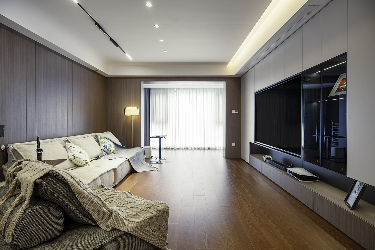 世紀江尚裝修,意式極簡風格