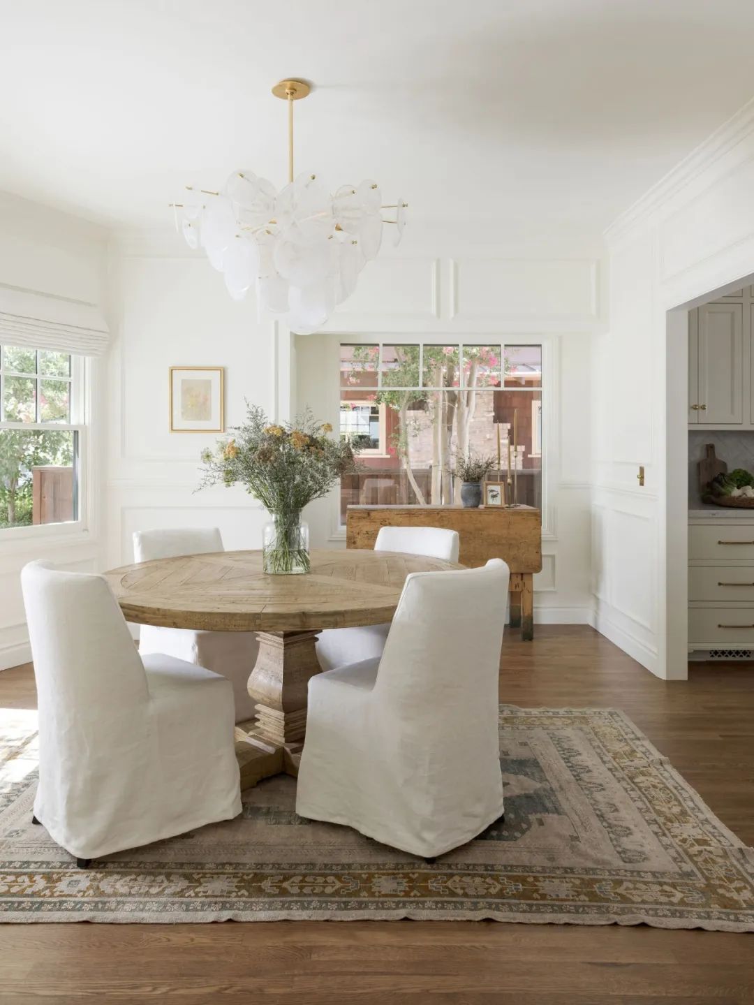 澳華裝飾,餐廳布局,武漢裝修設(shè)計 澳華裝飾,餐廳布局,武漢裝修設(shè)計